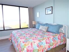 2 makuuhuonetta, silitysrauta/-lauta, ilmainen Wi-Fi, vuodevaatteet