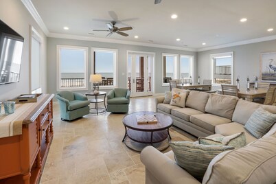 Gulf Front House on W. Beach, 9/9 bath, With Pool, sleeps 34. Pet Friendly!