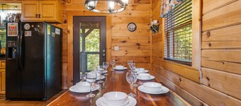 5BR Family Cabin • Game Loft • Hot Tub • Resort Pool • 3Mi to Dwntwn Gatlinburg