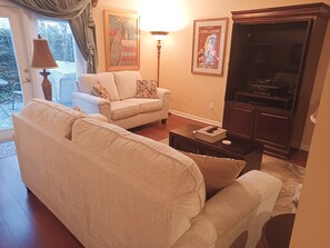 TV connectée, lecteur de DVD, vidéothèque