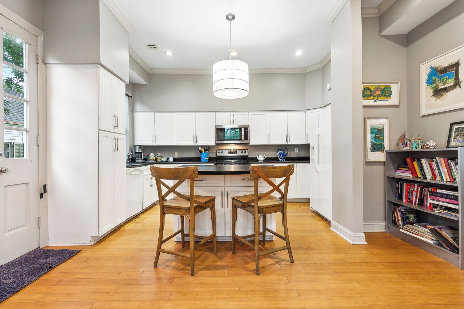 冰箱、微波炉、烤箱、炉灶