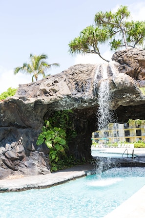 Pool - Best Deal Luxury Resort in Town Sleep 4 romantic, fun and relaxed (Lihue)