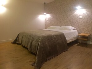 2 bedrooms, desk, iron/ironing board, travel cot