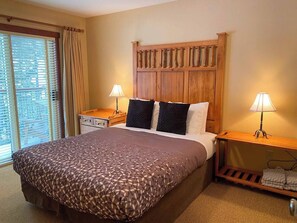 1 bedroom, iron/ironing board, travel cot, free WiFi