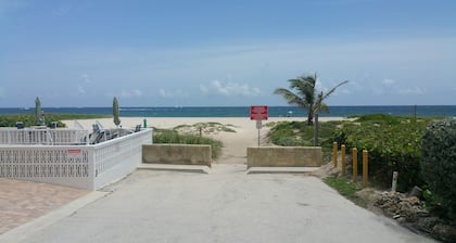 Beauté du bloc de plage, entiÚrement mise à jour. Tout ce dont vous aurez besoin pour de bonnes vacances.