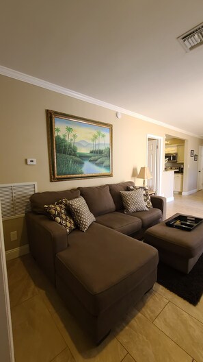 Smart TV, books, video library, stereo