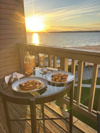 Outdoor dining. Spectacular sunset views overlooking the east bay! WINTER SPECIALS!!