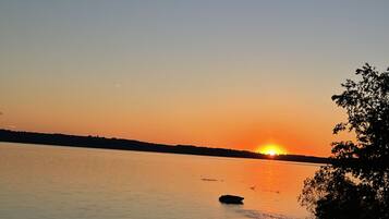 Plage, chaises longues