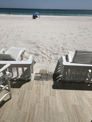 Am Strand, Liegestühle