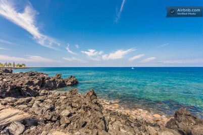 Direct Oceanfront 2BR/2BA Townhouse with Pool and Pickleball & Tennis Courts