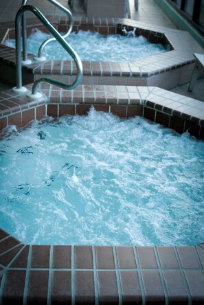 Outdoor pool - PHOENIX VII - amazing Gulf view from 4th floor! (Orange Beach)