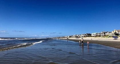 3BR Oceanfront Condo; Heart of IOP