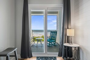 Interior - 3BR Oceanfront Condo; Heart of IOP (Isle of Palms)