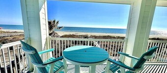 3BR Oceanfront Condo; Heart of IOP