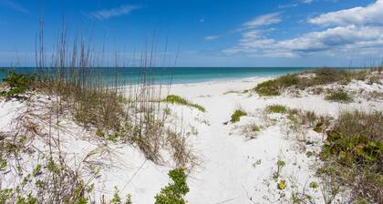 Stylish Beach Retreat Right Across Street From Beach & Gulf of Mexico in IRB!