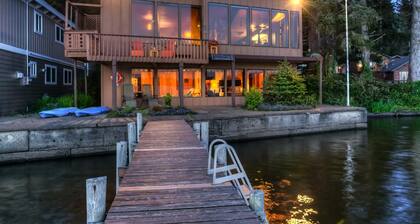 Brannholm Glass Lakefront Home -Pet friendly