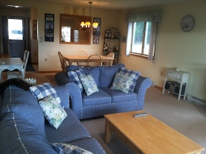 Smart TV, books, stereo - Peaceful, Family Friendly, Heated Outdoor Pool, Awesome Views, Near Story Land (Bartlett)