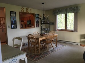 Dining - Peaceful, Family Friendly, Heated Outdoor Pool, Awesome Views, Near Story Land (Bartlett)