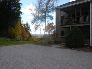 Property grounds - Peaceful, Family Friendly, Heated Outdoor Pool, Awesome Views, Near Story Land (Bartlett)