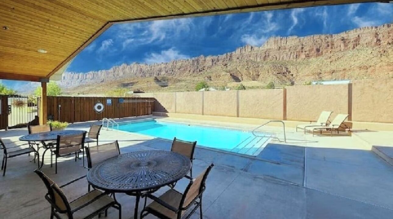 Ulkouima-allas, lämmitetty uima-allas