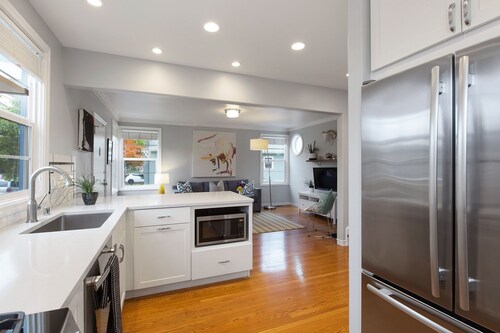 Bay Area Charming 1938 Art Deco Duplex