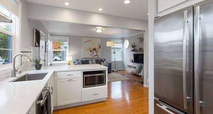 Bay Area Charming 1938 Art Deco Duplex