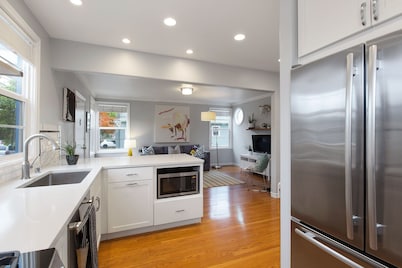 Bay Area Charming 1938 Art Deco Duplex