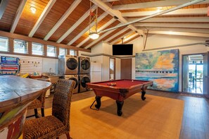 Games room - Luxury Home on Makai Golf Course in Princeville Kauai with private Pool/Spa (Princeville)