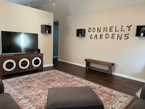 Pet-friendly home on quiet cul de sac