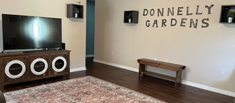 Pet-friendly home on quiet cul de sac