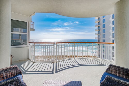 Beautiful beach front condo!!!