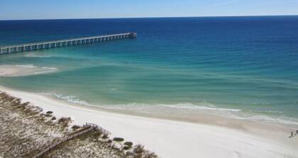 Beach Colony Penthouse rannalla!