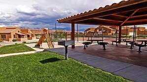 Outdoor dining - 6A4 Views from Patio, Two Car Garage, Community Pool & Hot Tub (Moab)