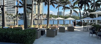 ADORNED WITH BEAUTY, FRAMED NY NATURE, APARTMENT, BLK FROM BCH, ON INTERCOASTAL.