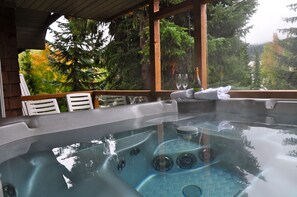 Outdoor spa tub - Relax At Glaciers Reach In Whistler With Private Hot Tub & Free Parking (Whistler)