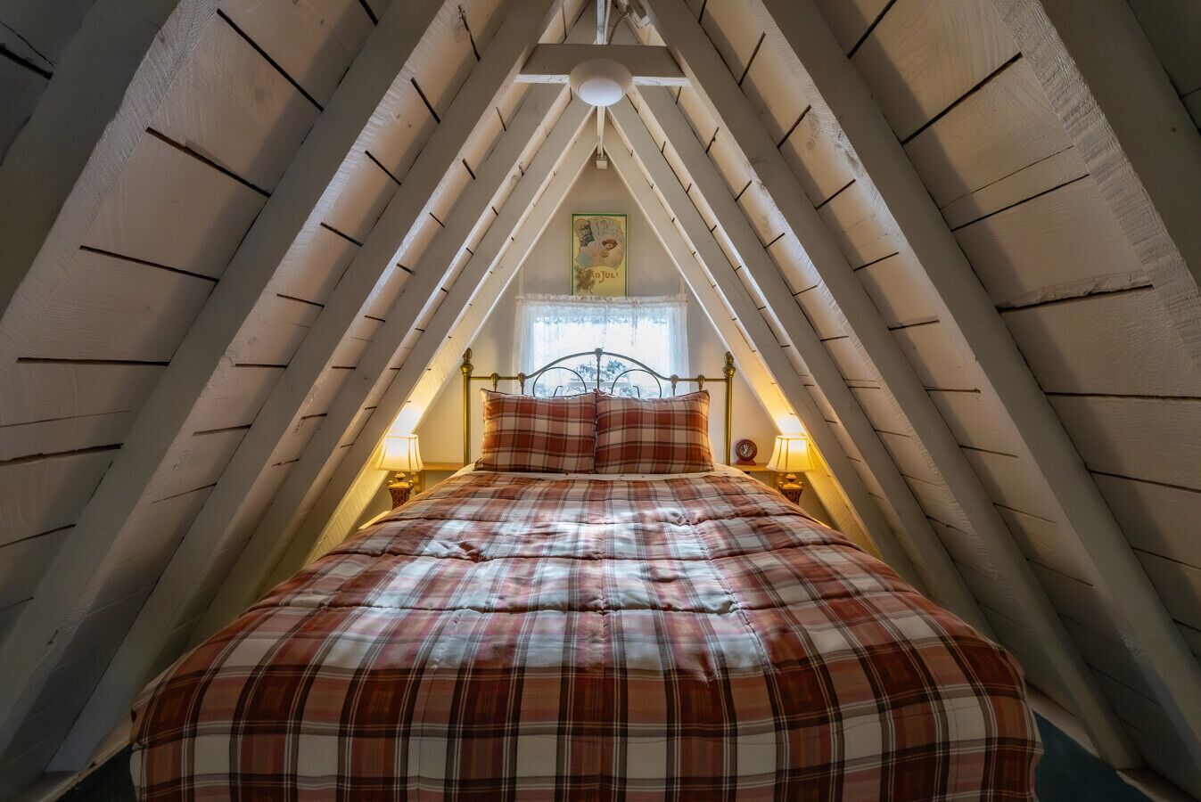 3 bedrooms, iron/ironing board, travel crib, free WiFi