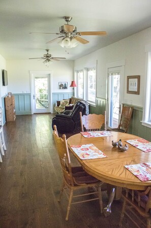 Interior - Meadow House near Crater Lake South entrance, upper Rogue River, 100 acre trails (Prospect)