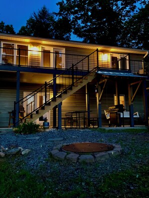 Exterior - Mountain Ridge Cottage – A Peaceful Retreat with Expansive Mountain Views (Hendersonville)