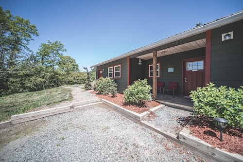 Pisgah Adventure Cabin. Biking and hiking dream!