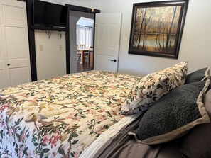 3 bedrooms, free WiFi, bed sheets