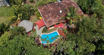 Toller Rückzugsort für Paare oder Familienurlaub für 8 Personen !!!!5 Autominuten zu den Stränden!