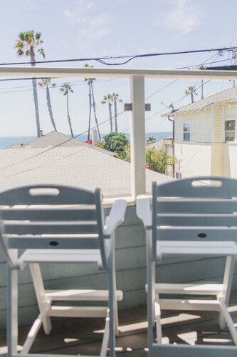 Beachy and Clean!  White Water Views!