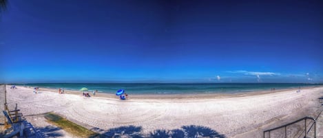 Aan het strand