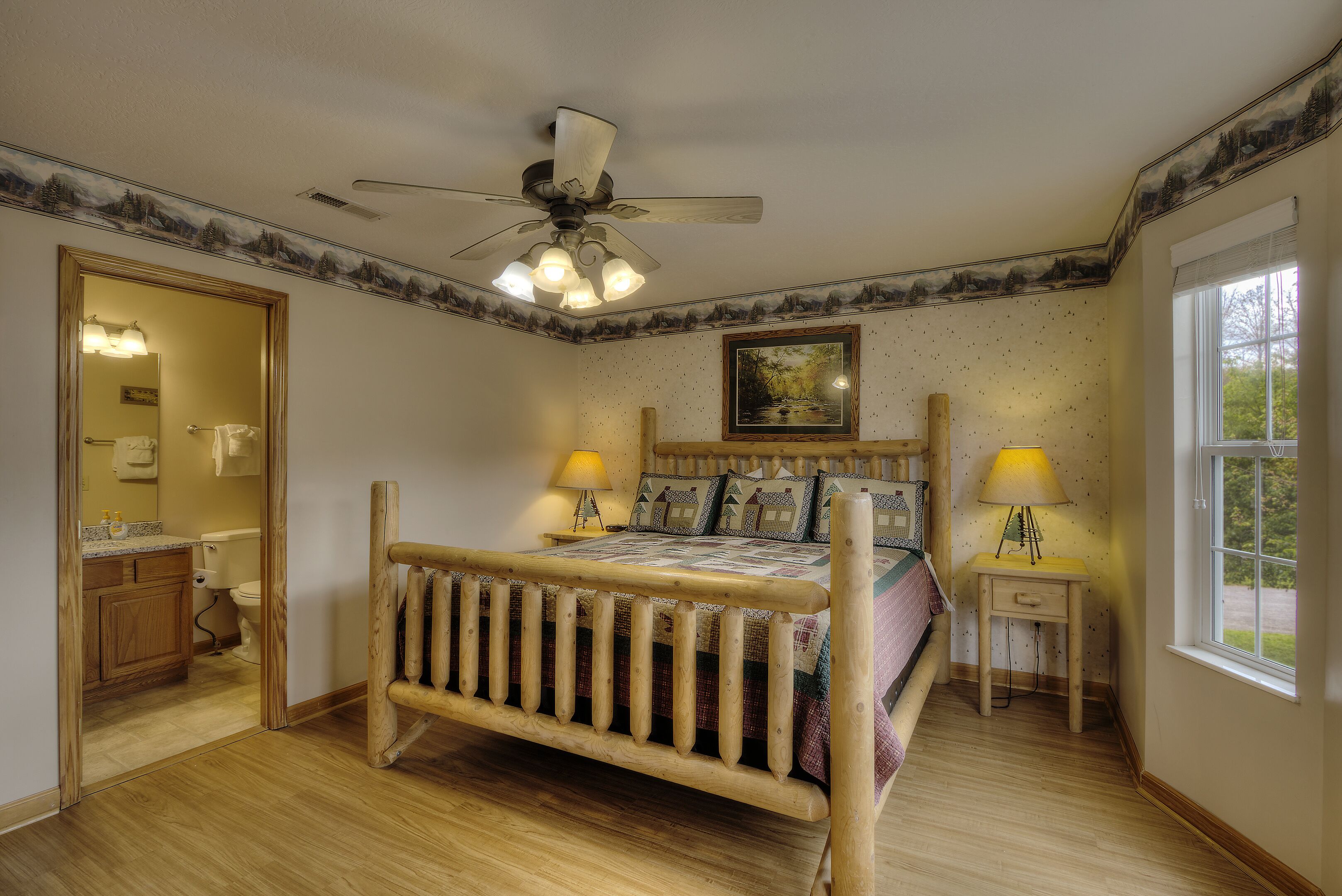 2 chambres, fer et planche à repasser, Wi-Fi gratuit, draps fournis