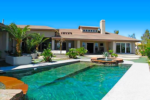 Lisensoitu Luxury Modern Estate, Amazing Strip Views! Mins to Strip, yleissopimus