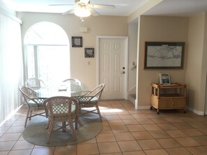 Dining - One Of A Kind Ocean Front With Boat Slip (Layton)
