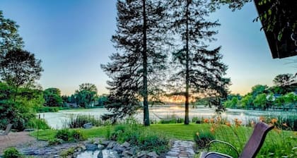 Cottage on the lake near downtown Stillwater