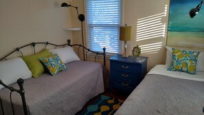2 bedrooms, desk, iron/ironing board, free WiFi
