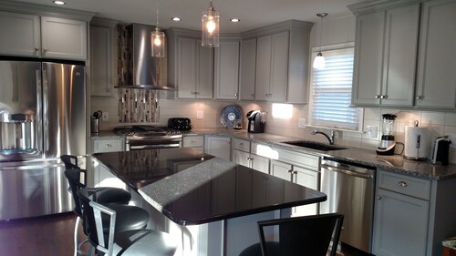 Open Floor Plan 2 Bdrm-Private Home in Mission, KS-video tour-3rd picture