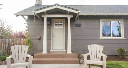 * UUSI * Keskustan moderni Nostalgia, täysin päivitetty ja kätevä